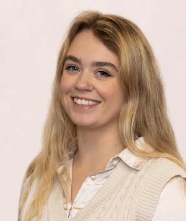 Brooke headshot 2023