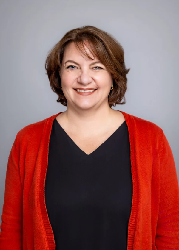 Stephanie headshot 2024